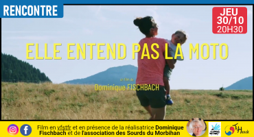 Elle entend pas la moto